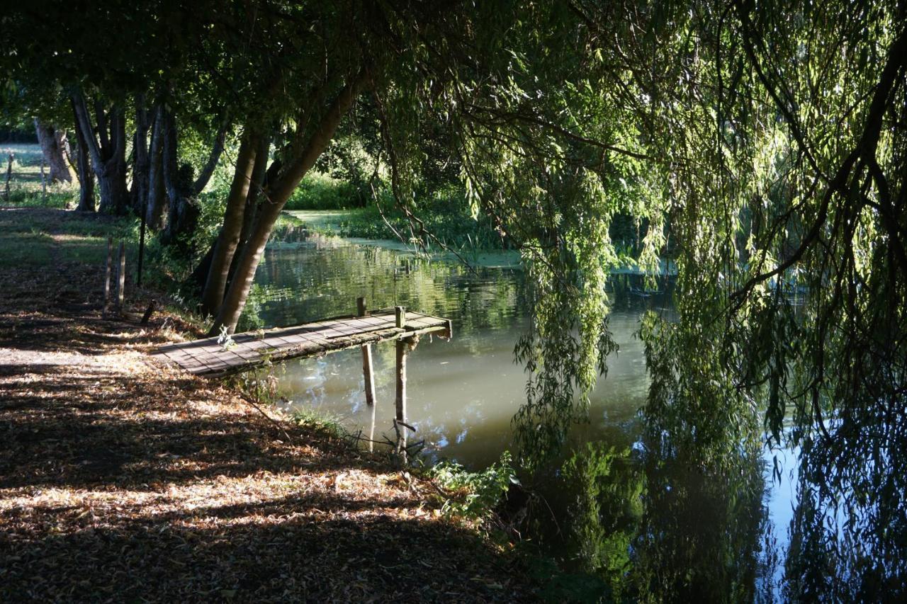 Le Moulin De Moquesouris - D'hotes Et Table D'hote